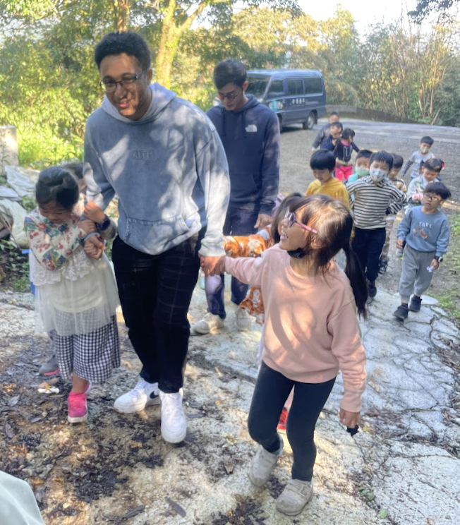 Pierson and his 2nd grade students